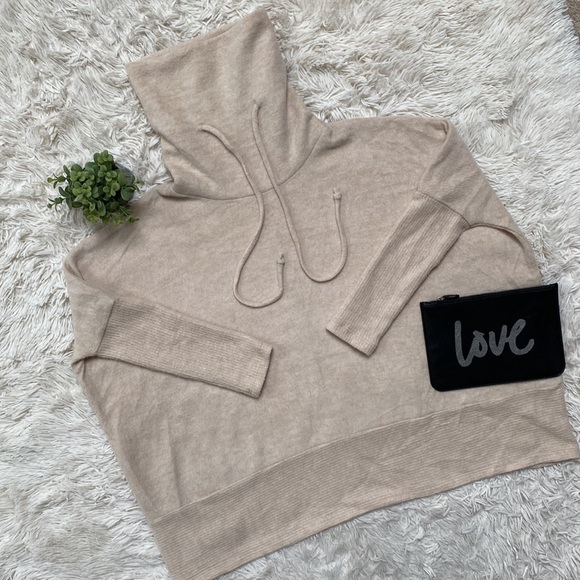 Cherish Hacci Turtleneck Tunic 💗 Oatmeal - Picture 1 of 13